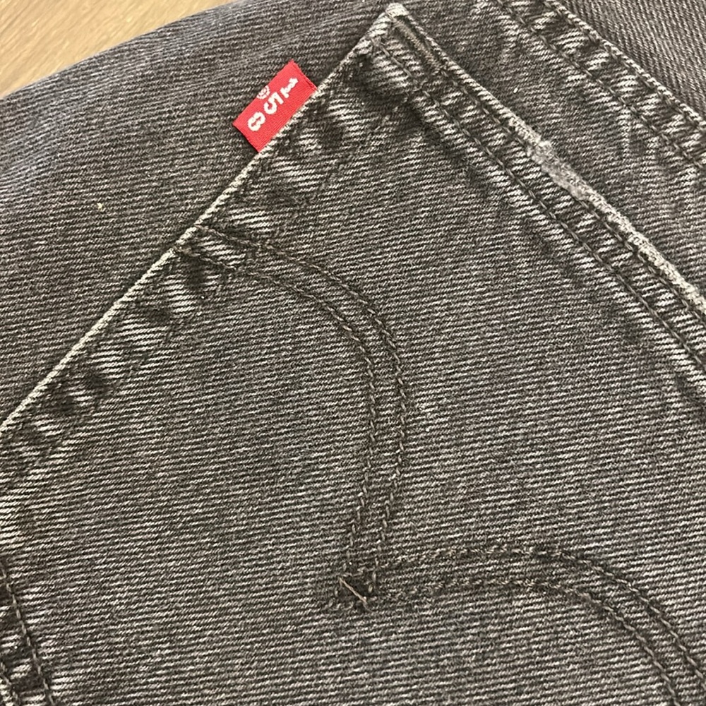 Levi’s | Short - Picture 3 of 8
